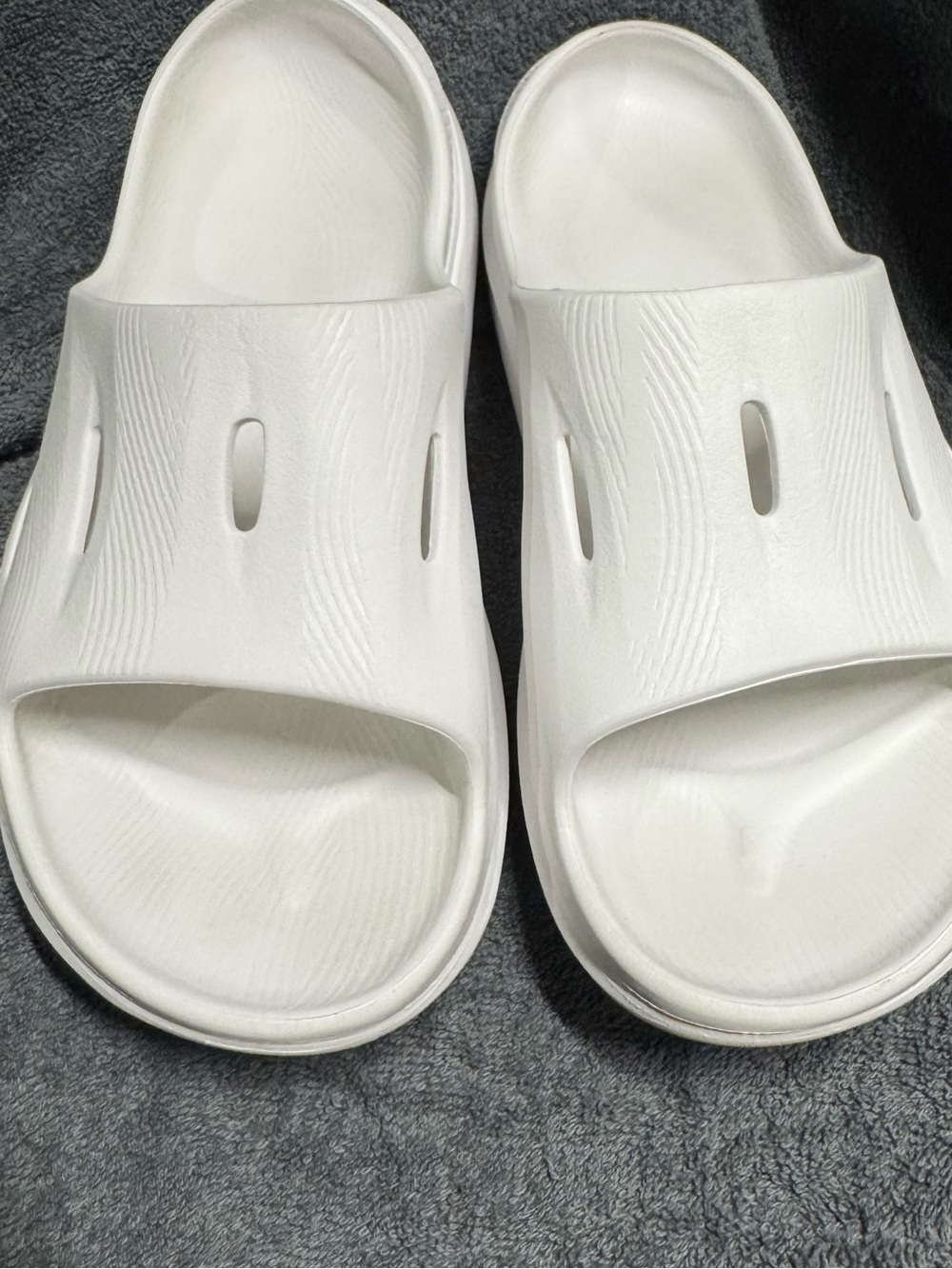 HOKA One One Recovery Slides -
Men’s sz 10 - Picture 5 of 6